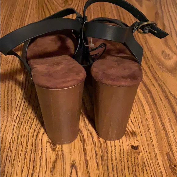 Womens platform heels - Picture 2 of 6